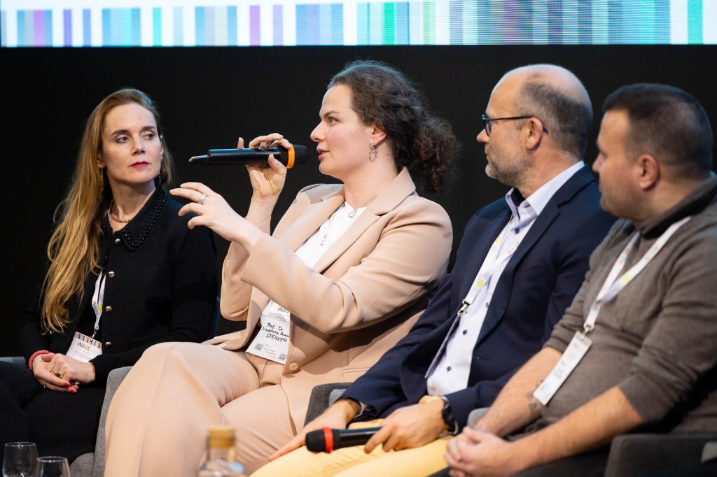 WAIVE 2026: Who holds the truth of information?